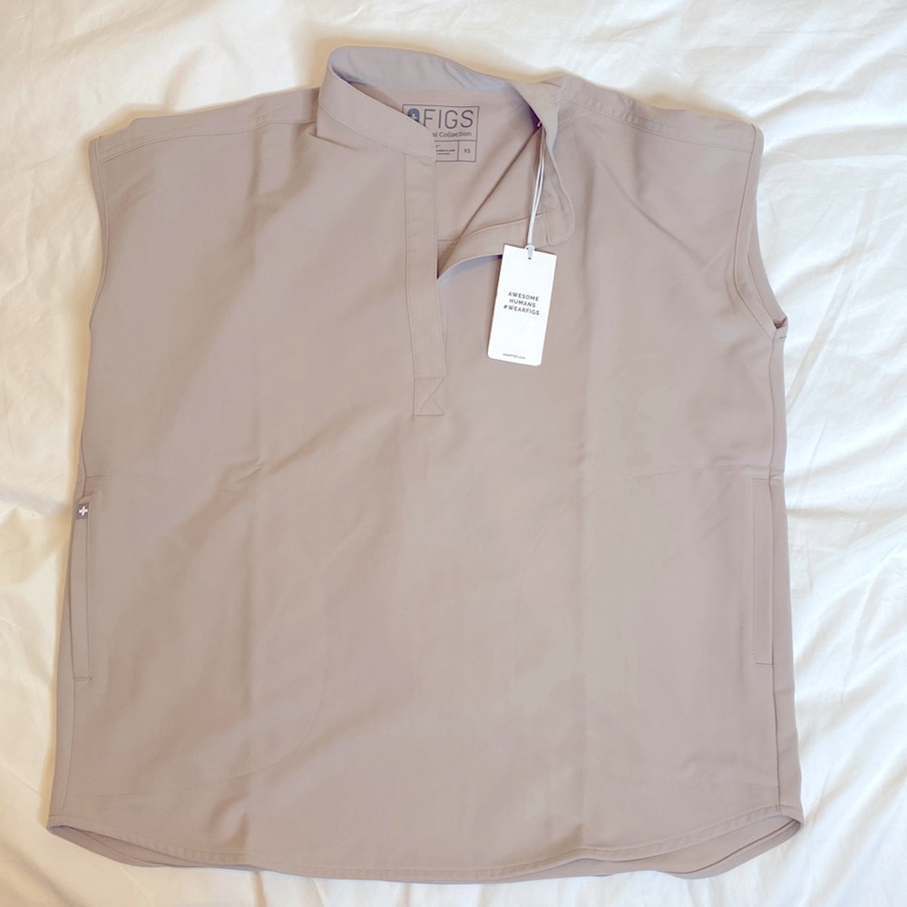 FIGS Scrub Top